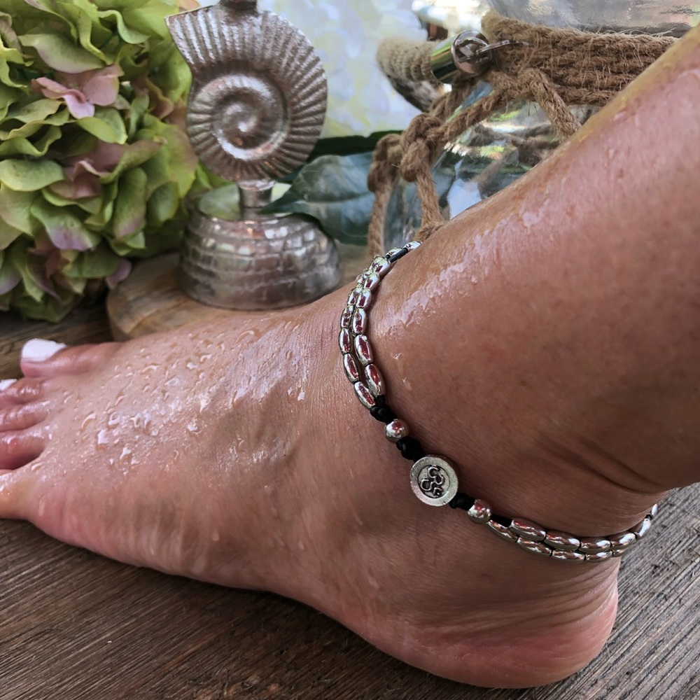Women’s anklet